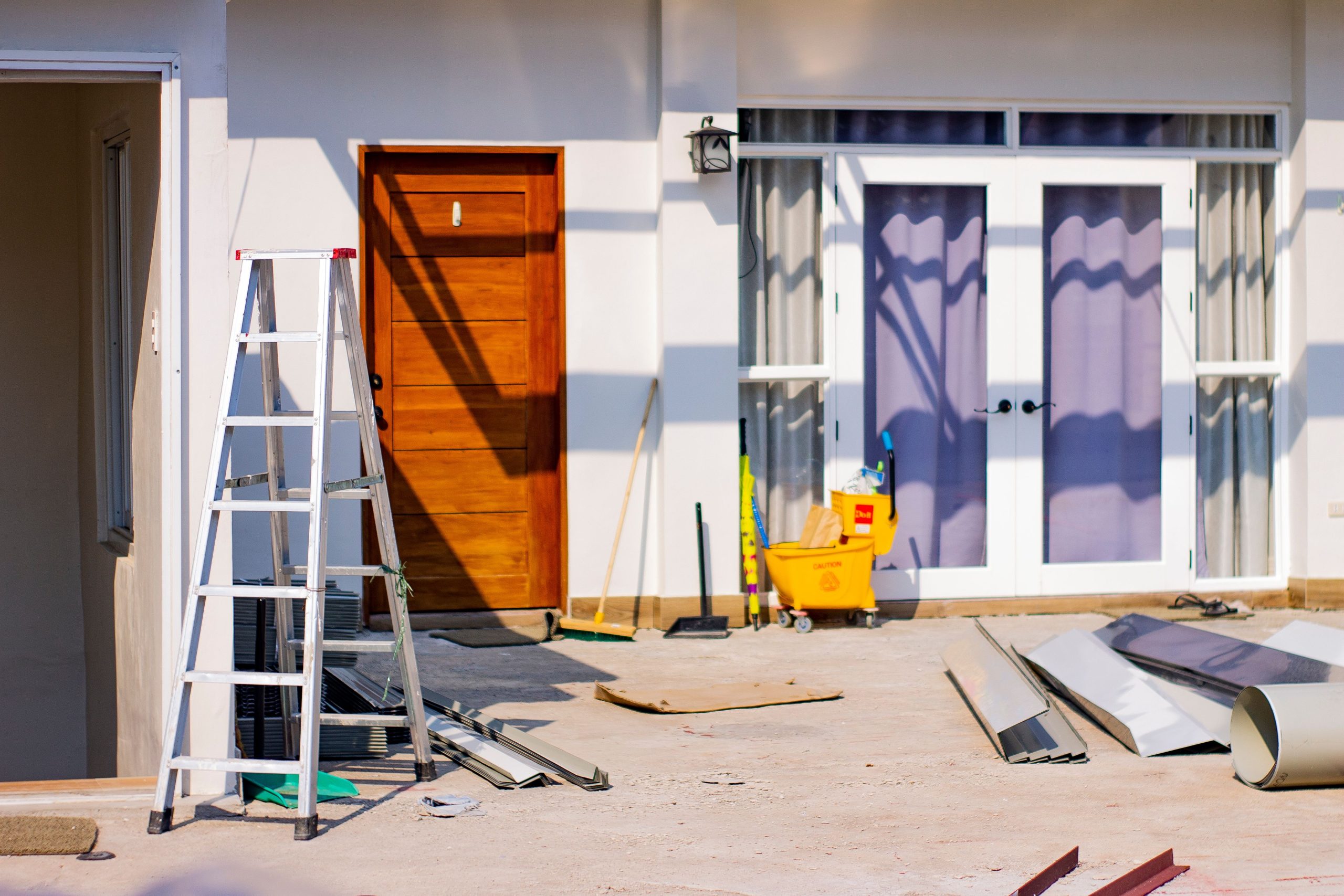 Façade rénovation maison outils matériaux