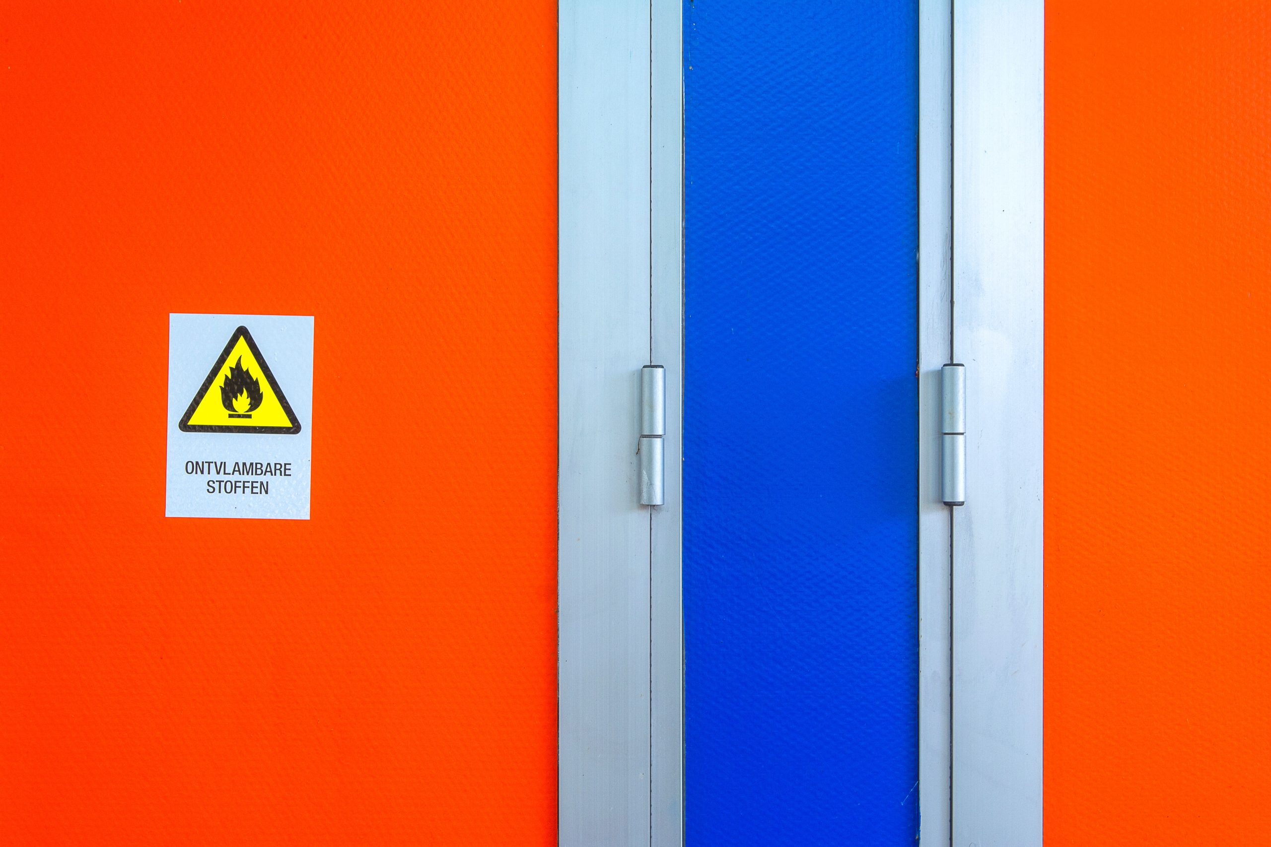 Panneau d'avertissement matières inflammables orange