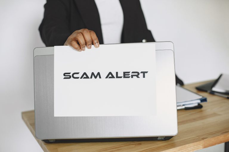 Comment dénoncer une entreprise frauduleuse efficacement ?
