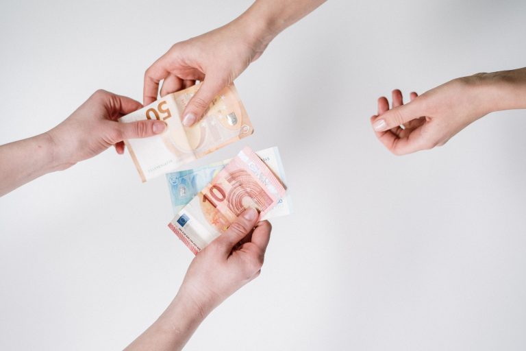 Comment envoyer de l’argent liquide à quelqu’un en toute sécurité ?