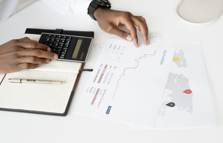 Comment placer 50 000 euros sans tout miser au même endroit ?