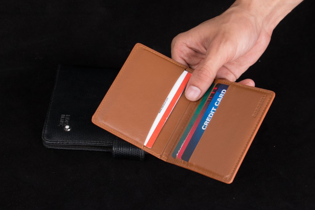 Comment retrouver ta carte bancaire perdue sans paniquer ?