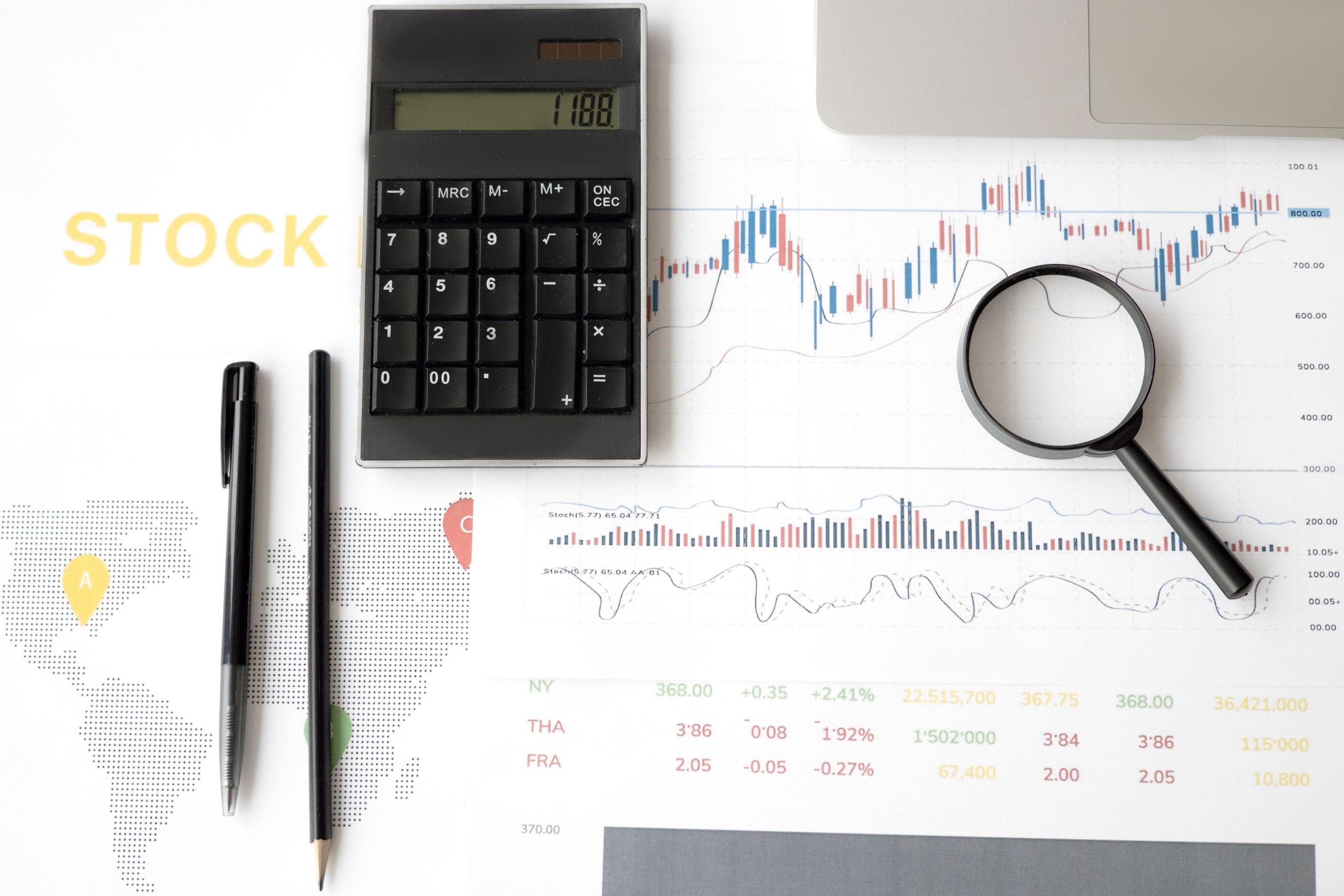 Calculatrice et graphiques pour analyser un placement