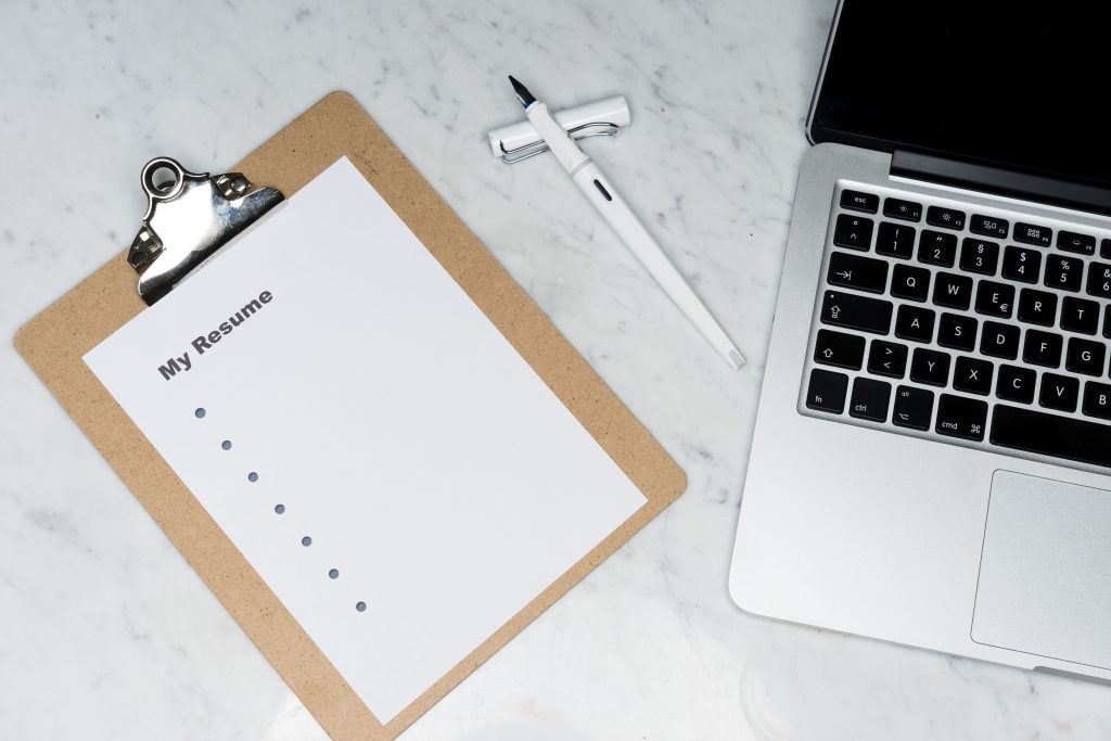 Que mettre dans un CV pour convaincre un recruteur en 30 secondes ?