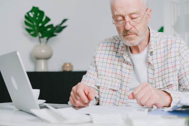 Trimestres de retraite en trop : quel impact sur ta pension ?